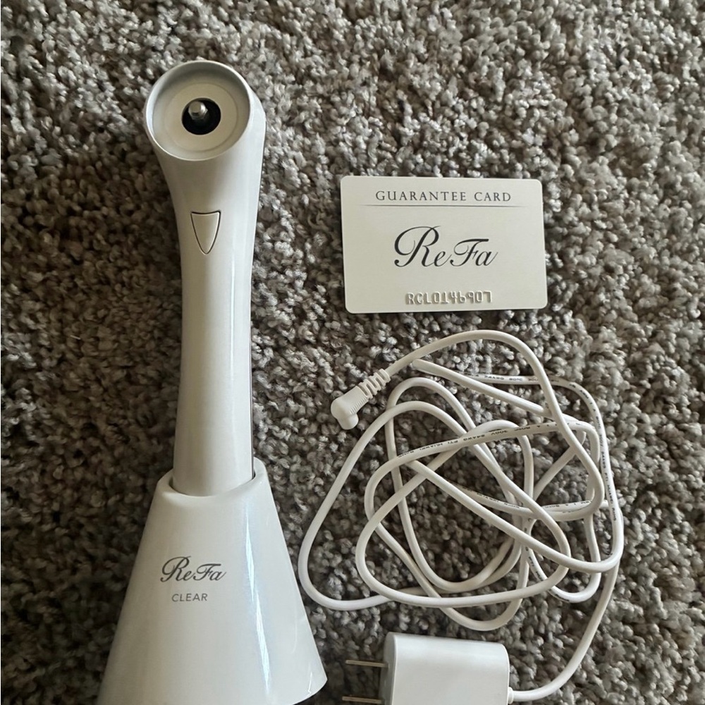 ReFa Clear cleansing brush